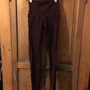 Maroon Lulu Lemon leggings